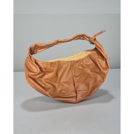 Su Geçirmez Suni Deri Köpek Taşıma Çantası – Emniyet Kemerli