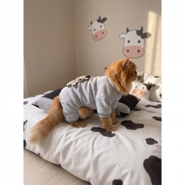 Milky Moo Moo Dreams Kedi Tulumu ve Mini Yastık Takımı | Gri Melanj Kalın Penye Kedi Pijaması | Yumuşak İnek Oyuncak Aksesuarlı