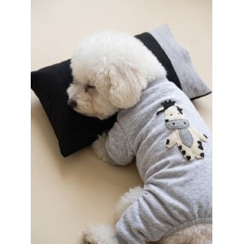 Milky Moo Moo Dreams Köpek Tulumu ve Mini Yastık Takımı | Gri Melanj Kalın Penye Köpek Pijaması | Yumuşak İnek Oyuncak Aksesuarlı