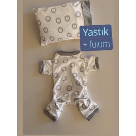 Soft Lion Kedi Uyku Seti | Penye Kedi Tulum ve Mini Yastık Takımı | Pamuklu | Tüy Dökülmesini Azaltır | 