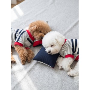 Yacht Club Marin Çizgili Köpek Uyku Takımı | Lacivert Kırmızı Pamuklu Köpek Tişört ve Mini Yastık | Küçük Irklar İçin
